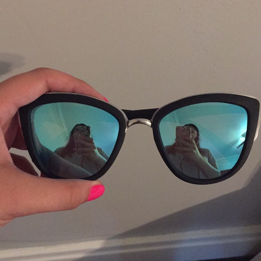 “My Girl” Quay sunglasses